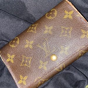 6/10 condition Louis Vuitton Wallet